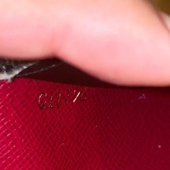 100 % authentic Louis Vuitton Brown Monogram Canvas fiuhsia  Emilie Wallet - Picture 7 of 8